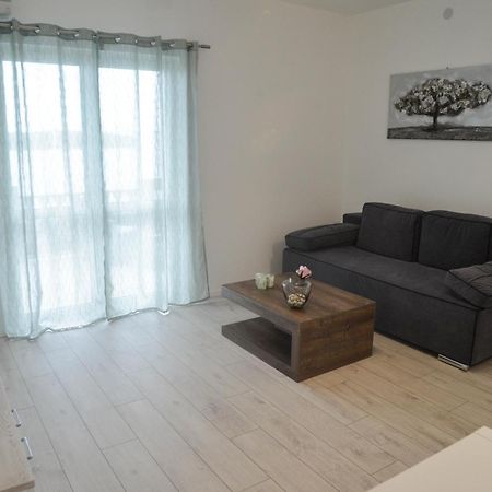 Apartments Mavra-Kukljica Esterno foto