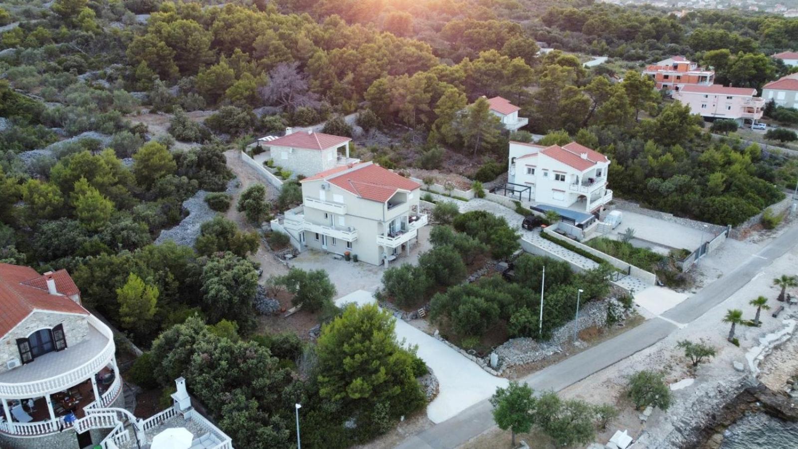 Apartments Mavra-Kukljica Esterno foto